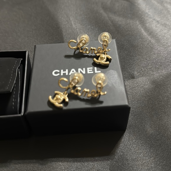 Authentic Chanel Clip On Earrings- Worn once- Like New- - Picture 3 of 3